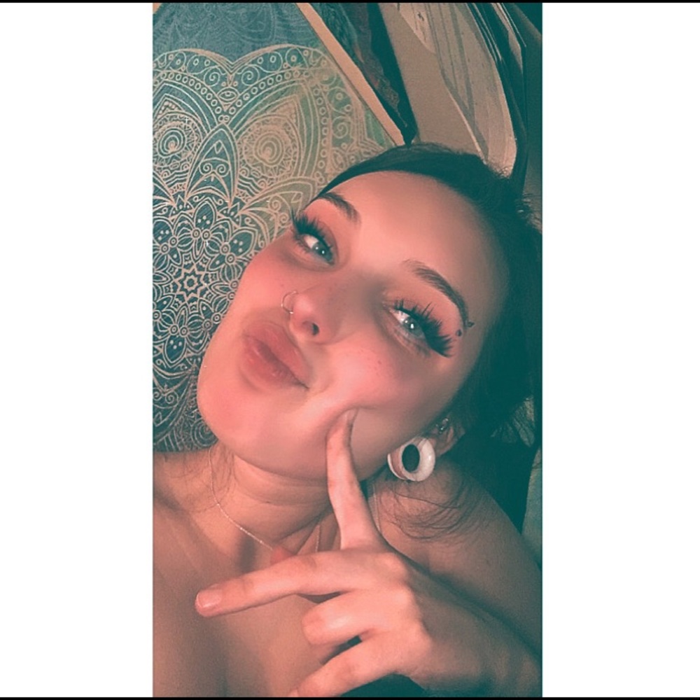 Meet your Posher, Justine